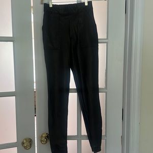 Spanx Faux Leather-like Jogger pants - size XS